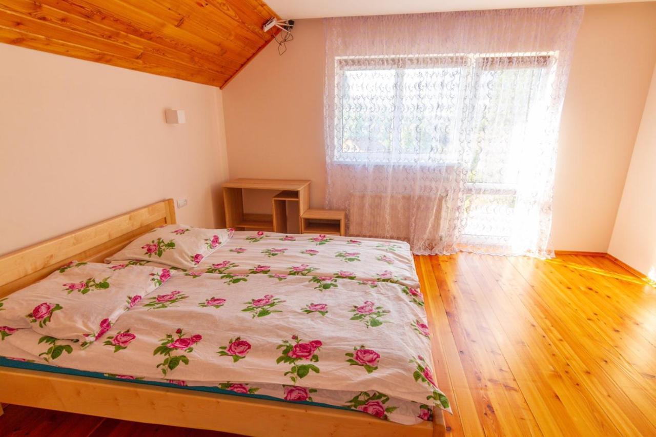 Садиба Під Лісом Volovăţ Exterior foto